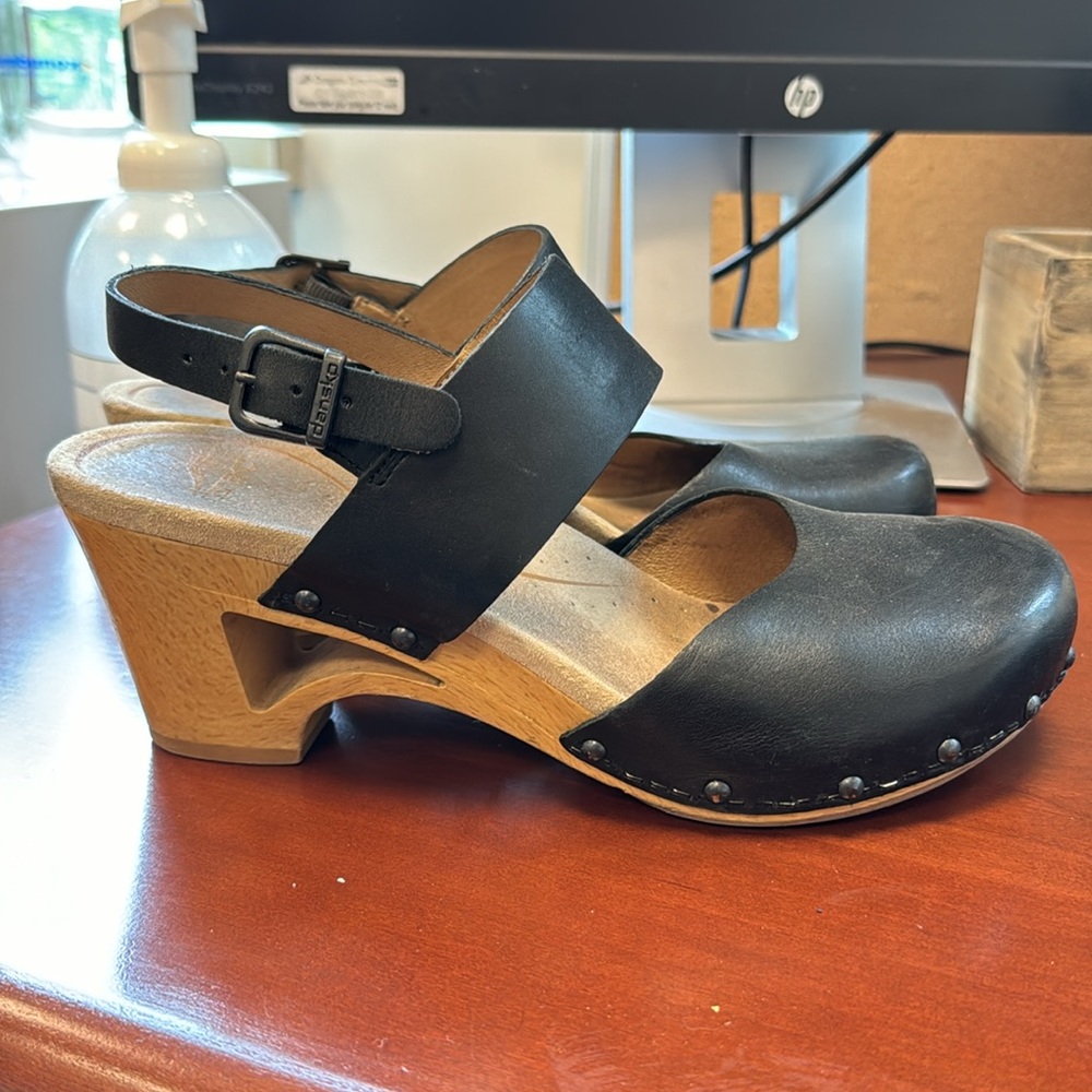 Dansko clogs - Picture 3 of 8